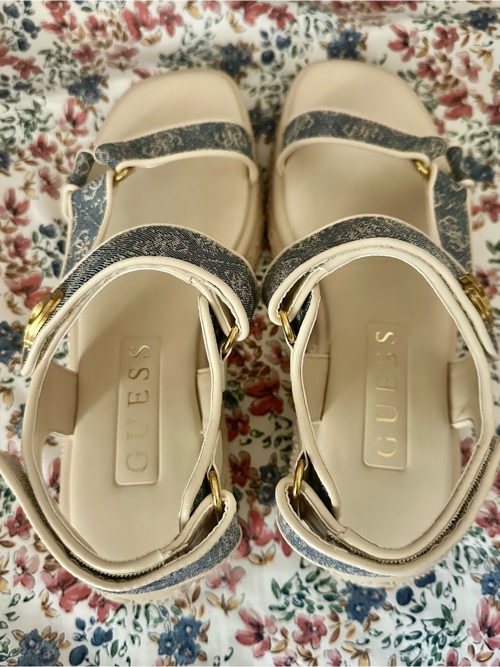 GUESS Women's Lanara Sporty Quattro G Platform Sandals